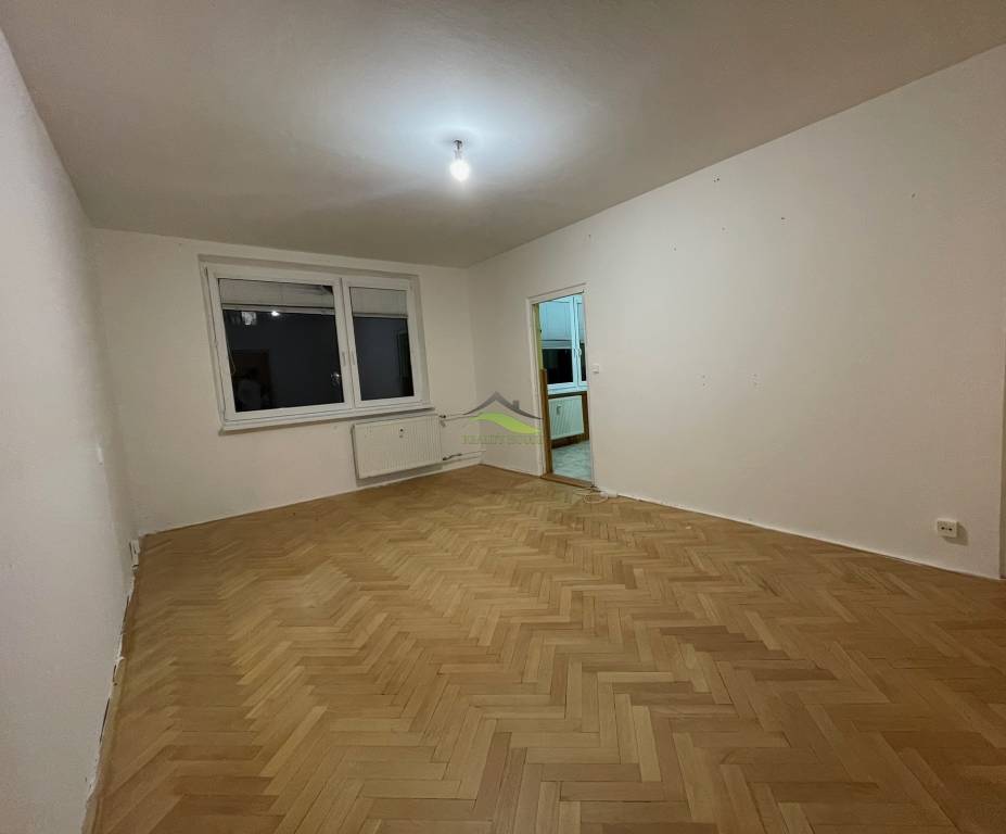 Väčší 79 m2 3 izbový byt v STRÁŹSKOM