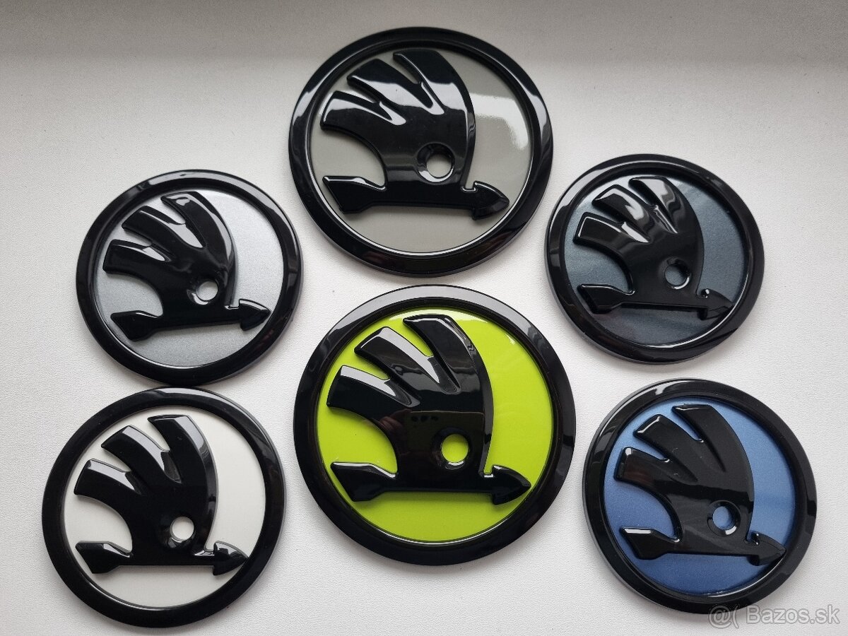 FAREBNY ZNAK SKODA - LOGO EMBLEM SKODA FAREBNE LAKOVANE