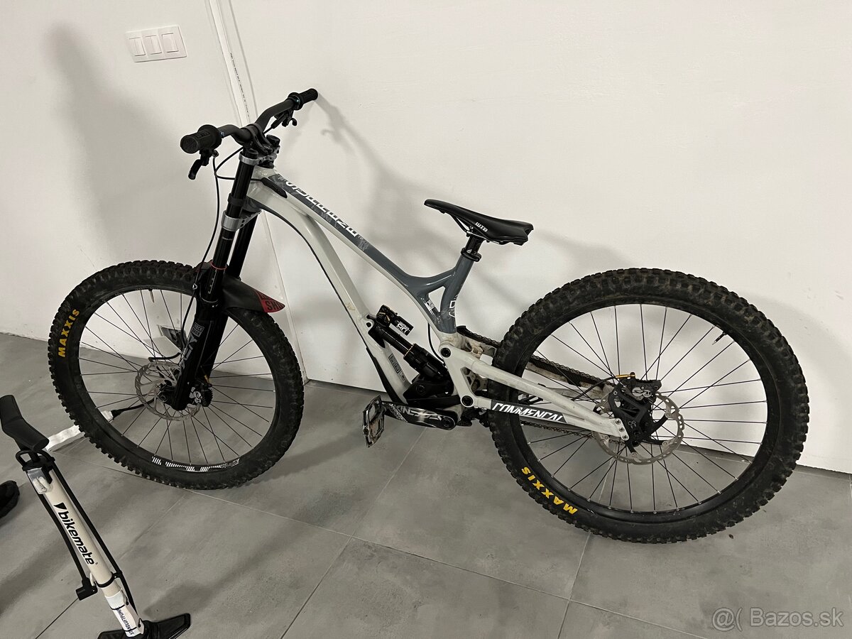 Commencal DH Supreme 2020