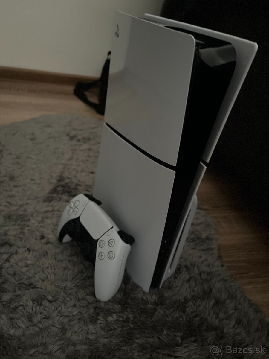 PlayStation 5 Slim (disková verzia) – TOP stav, komplet bale