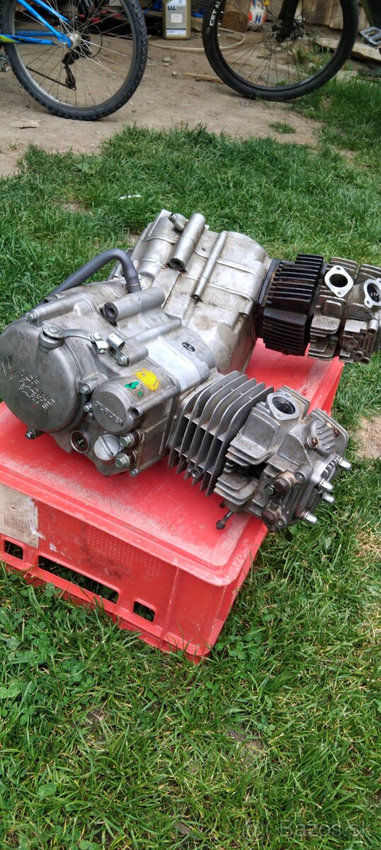 Motory YCF 150, 140cm³
