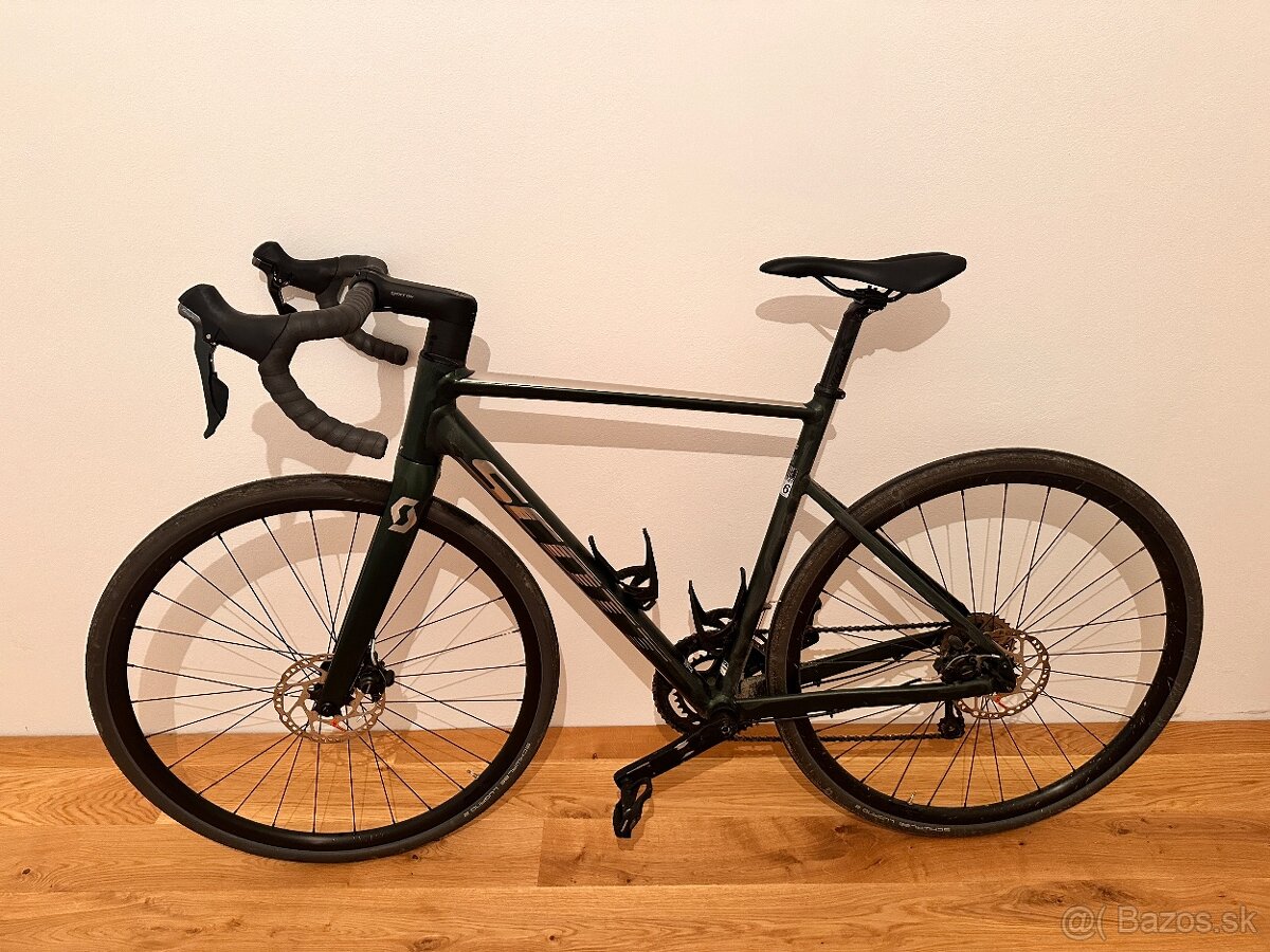 Cestný bike Scott