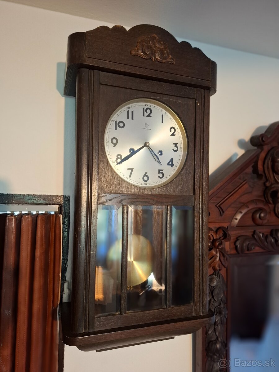 Predám funkčné polbicie nástenné hodiny JUNGHANS V:63cm ARTD