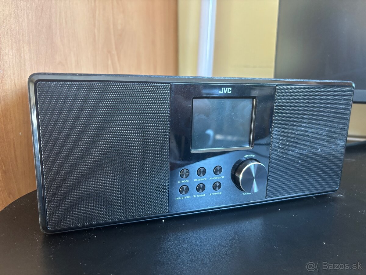 PREDÁM JVC-E981 B