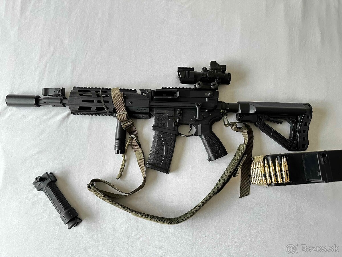 Predam airsoft gulomet m4
