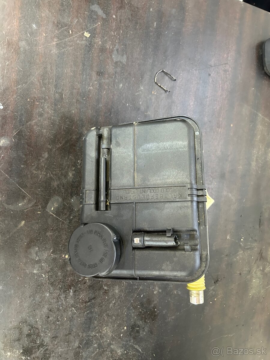 Nadržka na vodu BMW E39