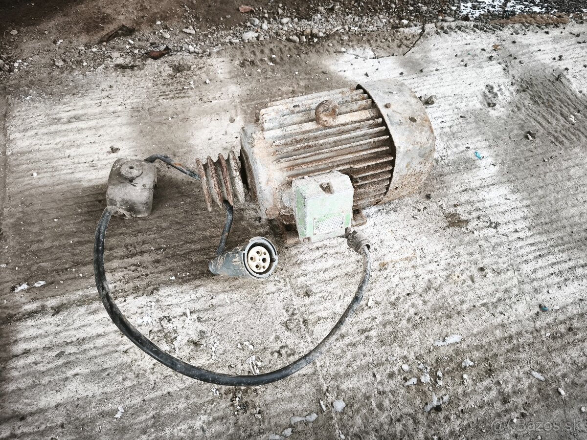 Elektromotor 1.1kW s remenicou
