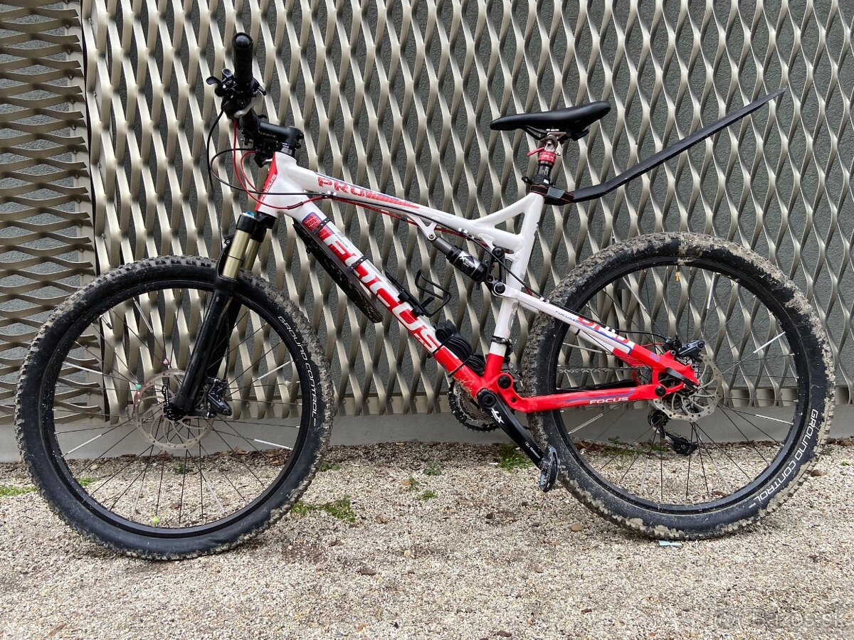 Celoodpružený horský bicykel Focus Super Bud 1.0 Pro 26" M