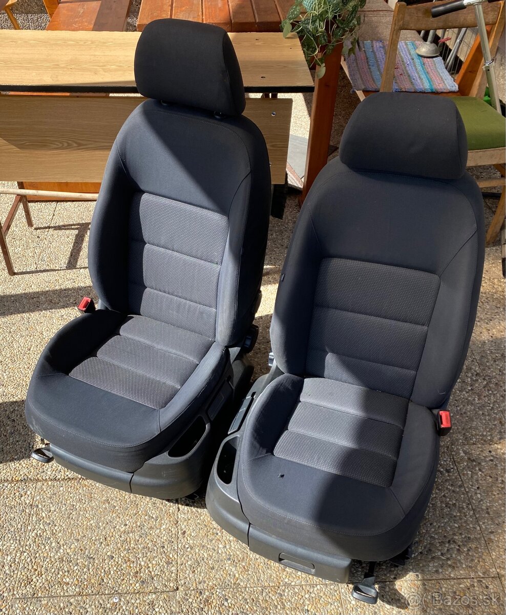 Škoda octavia 2 sedadla
