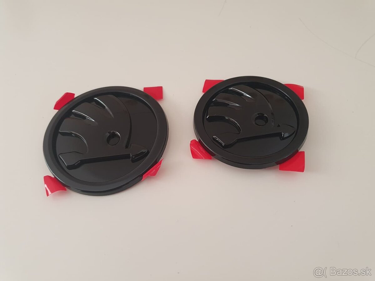 Škoda nové znaky čierne lesklé 90mm a 80mm