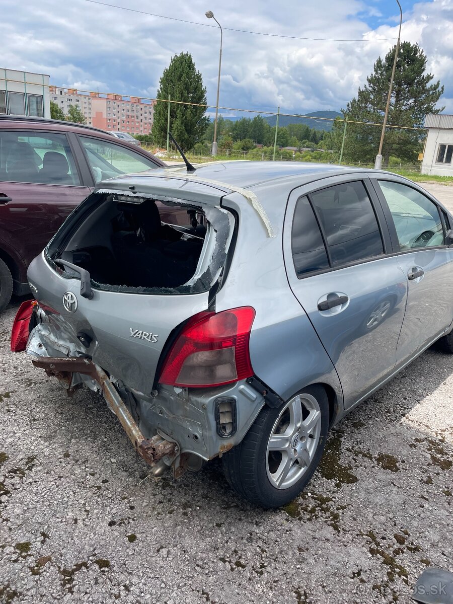 Toyota yaris - náhradné diely