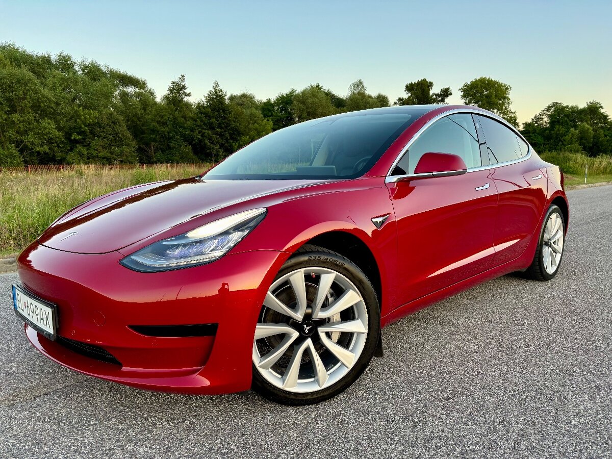 Tesla Model 3 Standard Range Plus TOP STAV