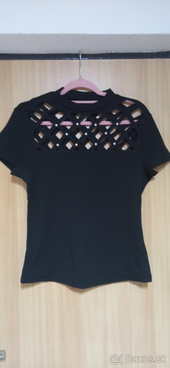 Čierny top