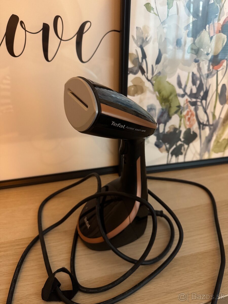 Tefal naparovacia ručná zehlicka