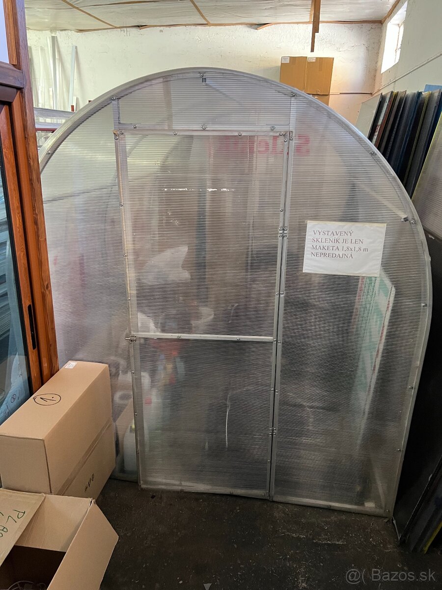 Sklenník z polykarbonátu 1,8 x 1,8m
