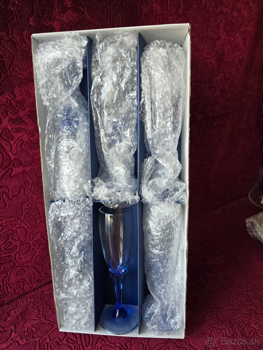 Poháre na šampanské.