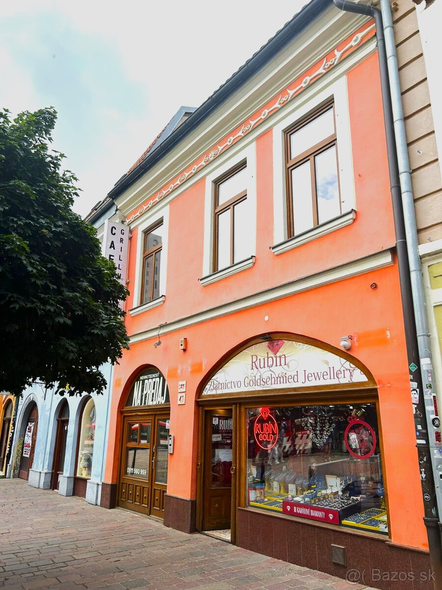 NA PREDAJ Historická polyfunkčná budova v srdci mesta Prešov