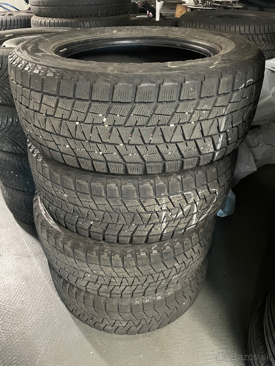 Zimné pneumatiky 235/60 R16