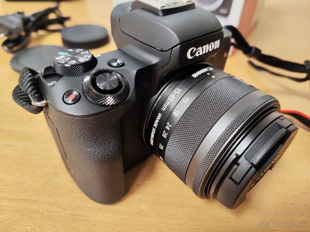 Canon EOS M50 Mark II + EF-M 15-45mm IS STM