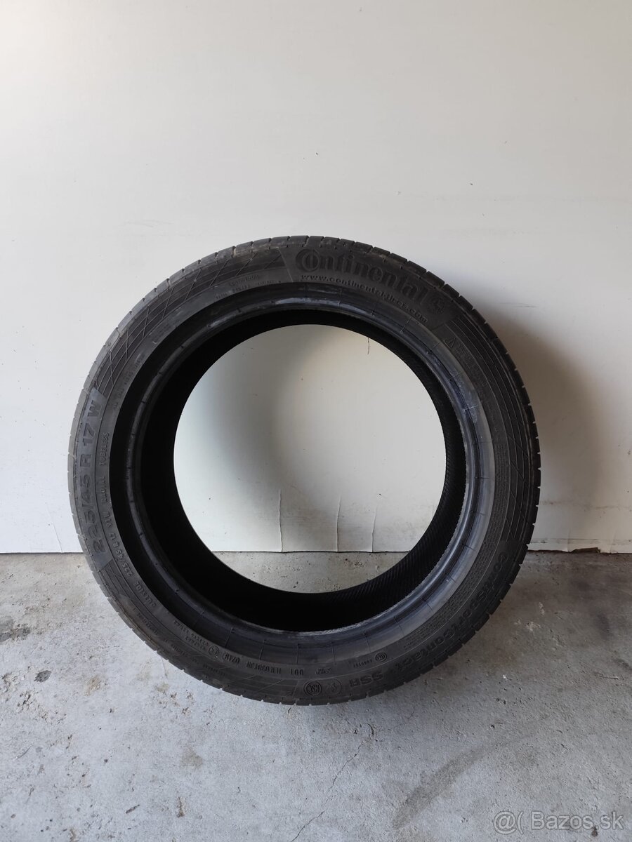 225/45 R17