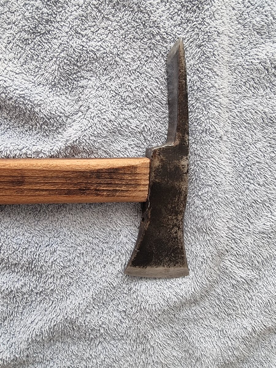 Pozairnicka sekerka, sekerokrompac.