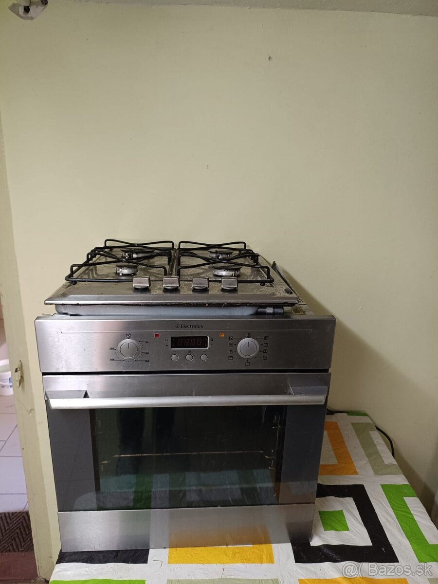 Electrolux rúra