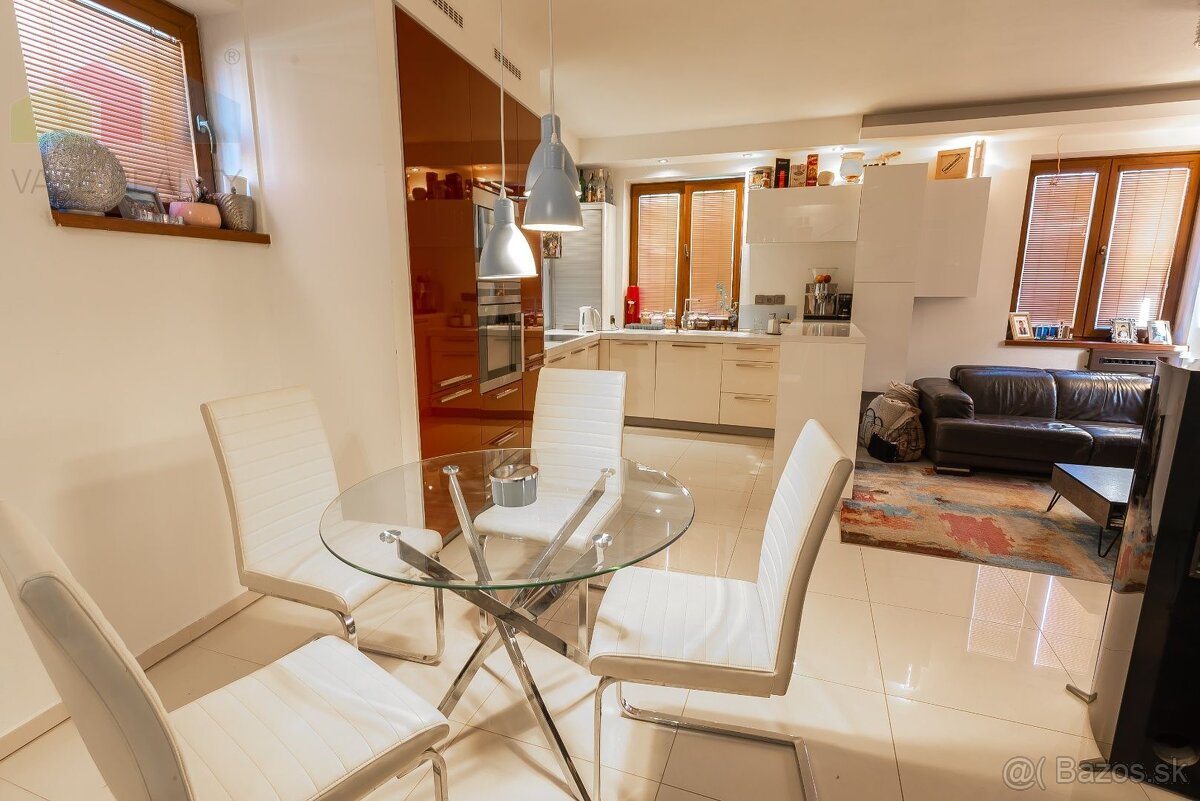 Na predaj krásny 3-izbový rodinný dom, 249 m², Vajnory