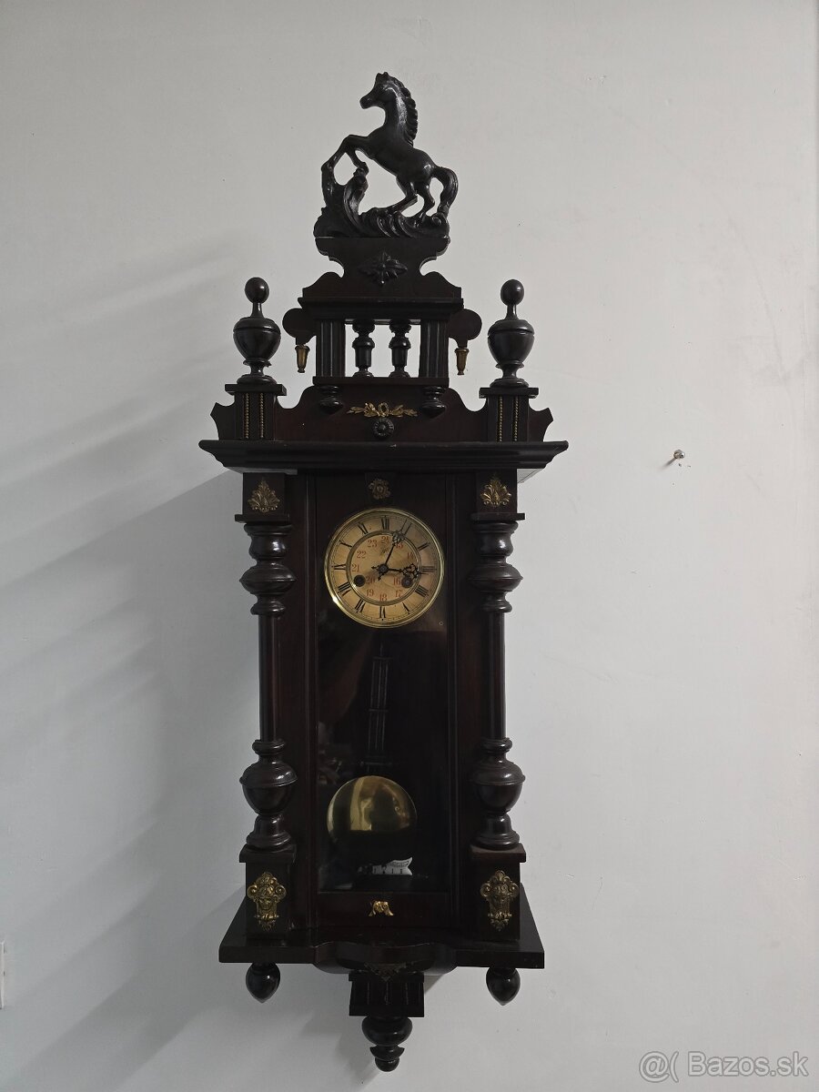 Nástenné drevene hodiny s melódiou 3 kusi