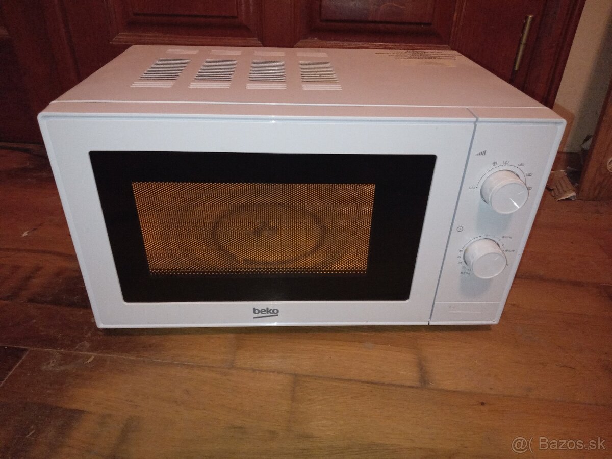 Predám 1-ROČNÁ plnefunkčná mikrovlnná rúra BEKO - AKO NOVÁ