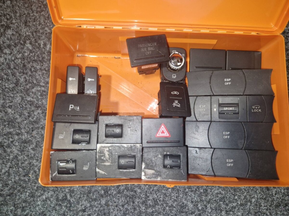 Tlačidlá, kastlík, reproduktory vW Touareg 7l