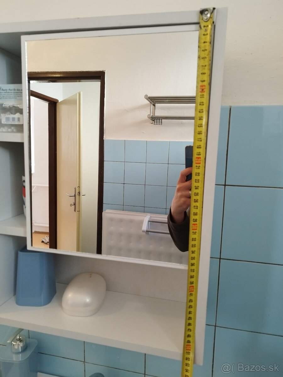 Skrinka do kupelne
