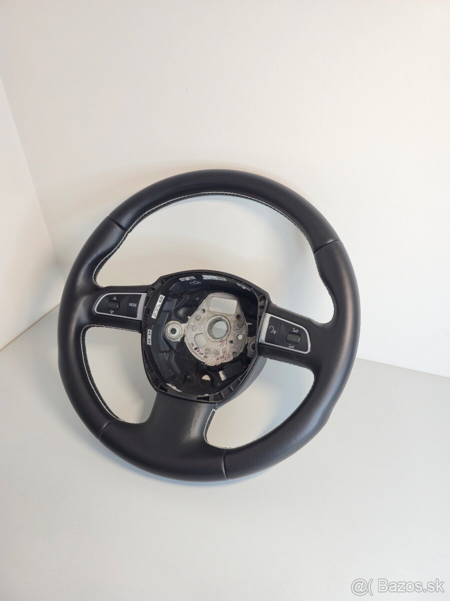 Trojramenný kožený volant Audi