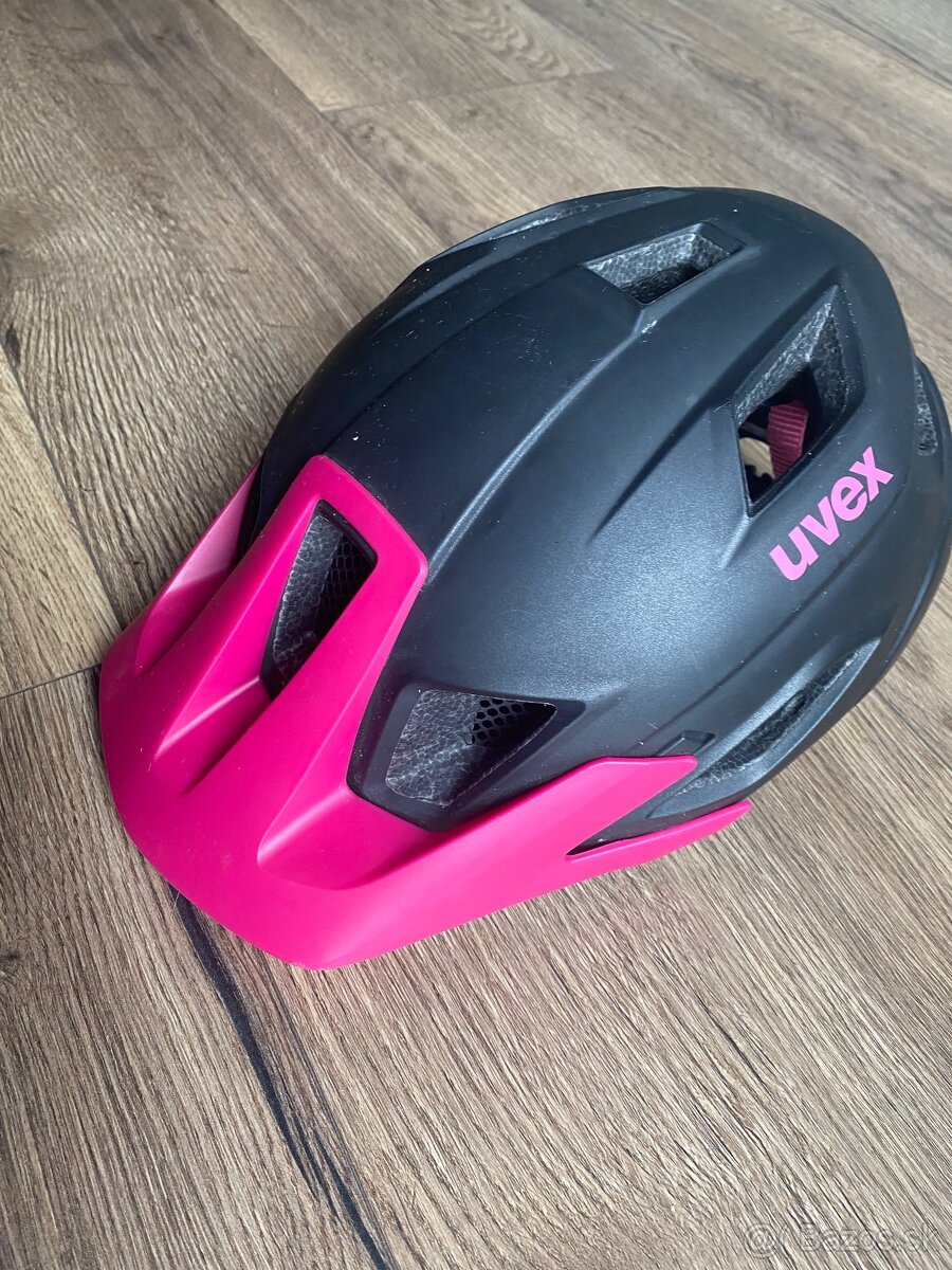 UVEX damska cyklo prilba black mat berry