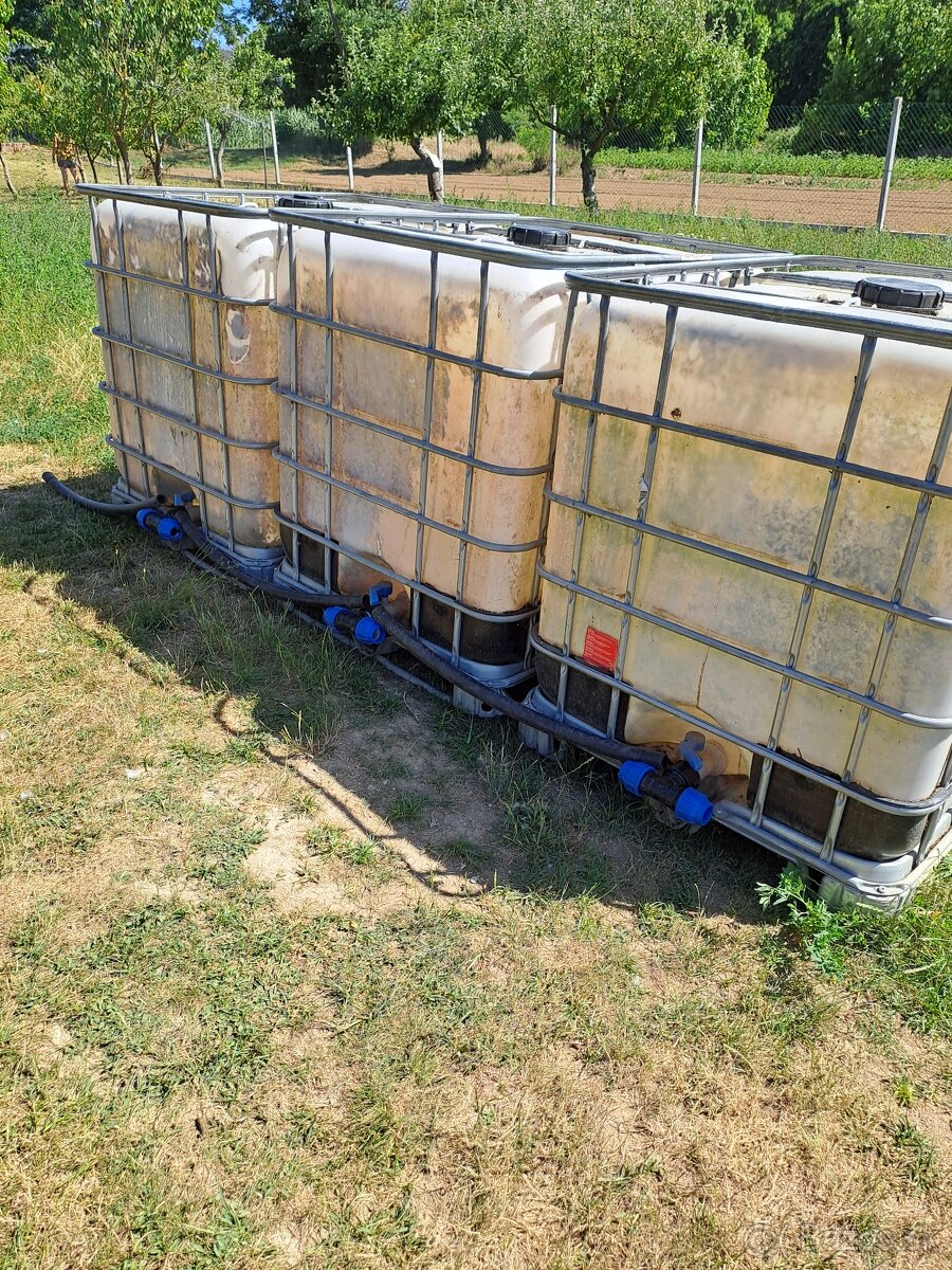 Nádrž na dažďovú vodu 1000 l