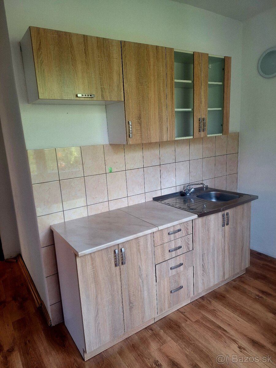 Kuchynská linka