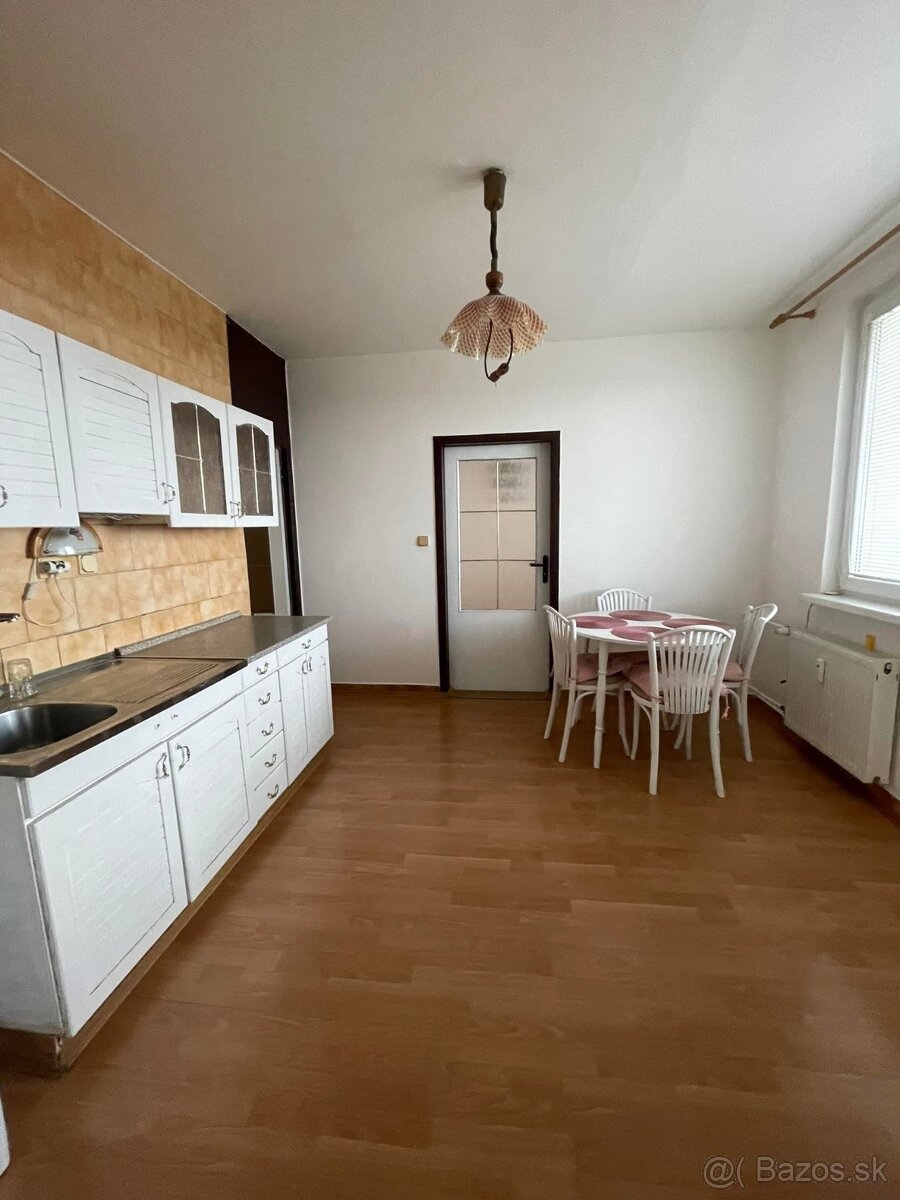 Zľava Veľký 3 izbový byt, D.Rapanta