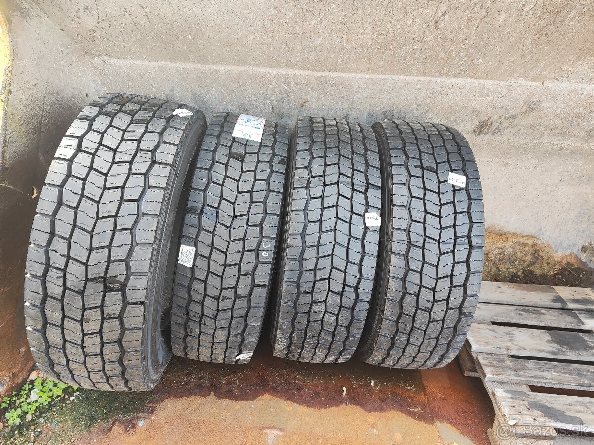 295/60 22.5