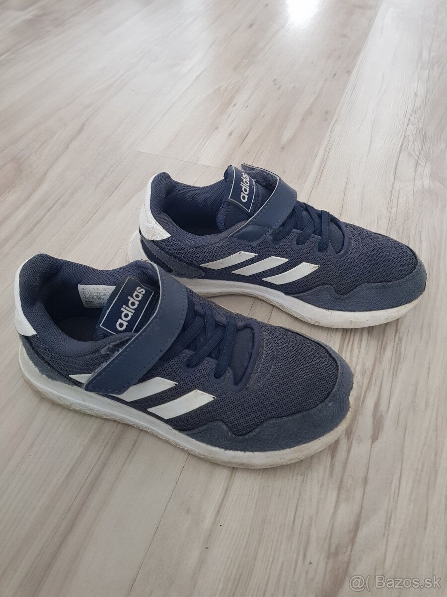 Detské tenisky adidas v. 32