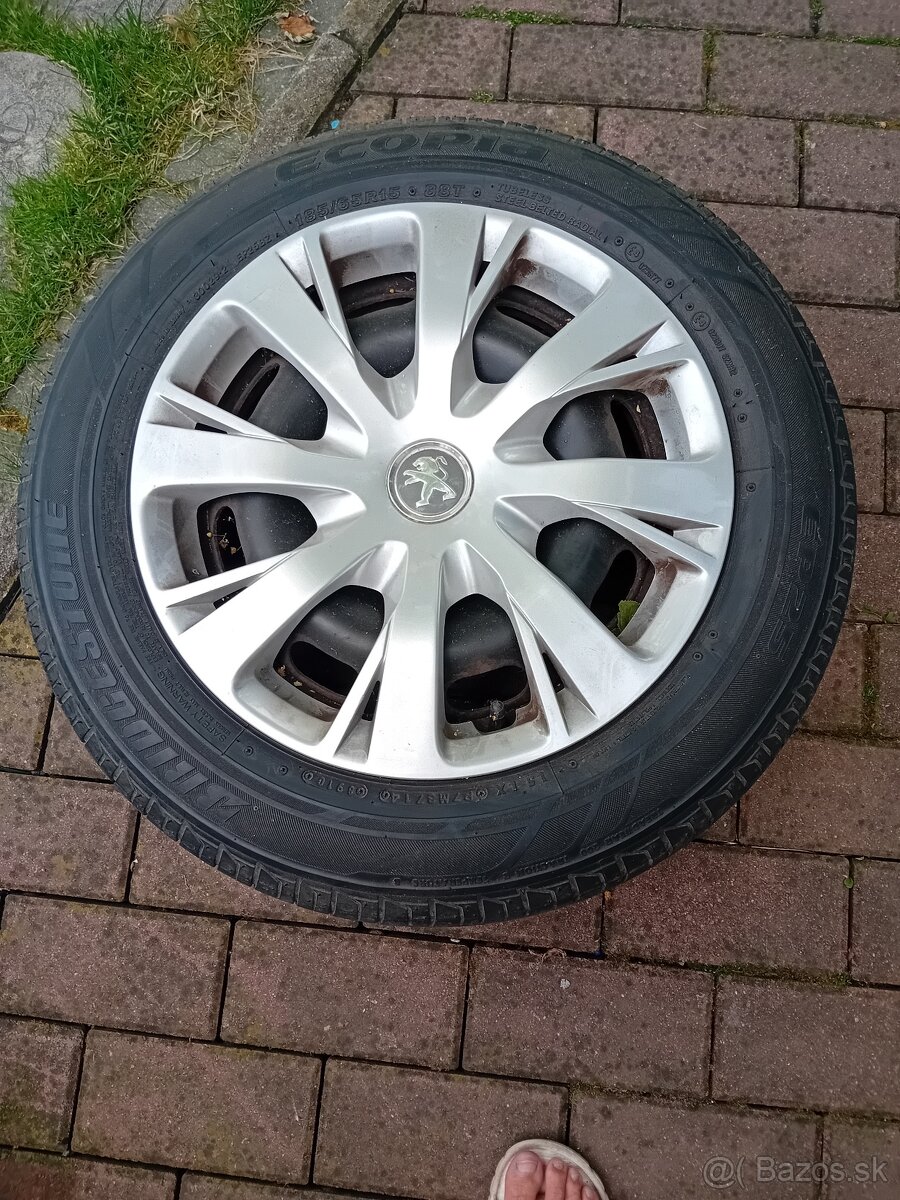 predám pneumatiky , disky Peugeot 208,307..