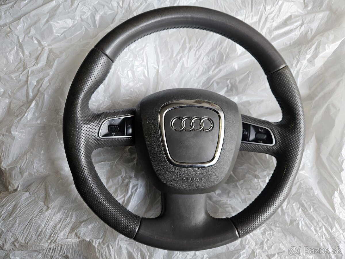 Predám sivý volant Audi A4 B8
