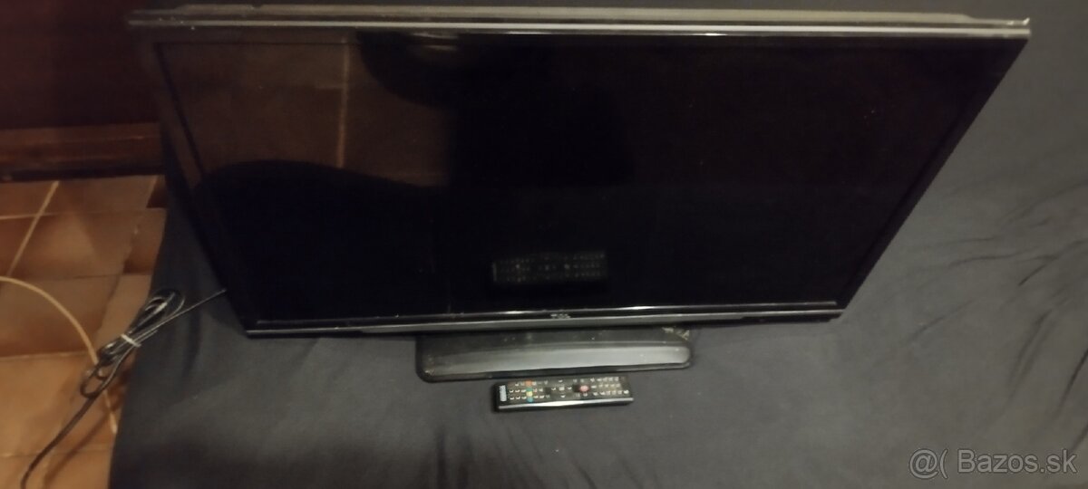 Tv HCL 82 cm