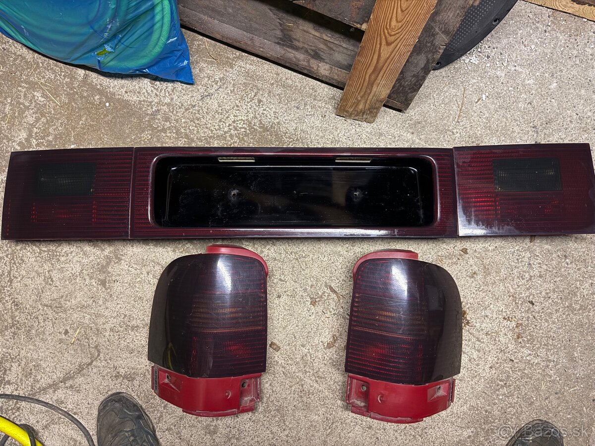 Predám  Zadné svetla Sharan