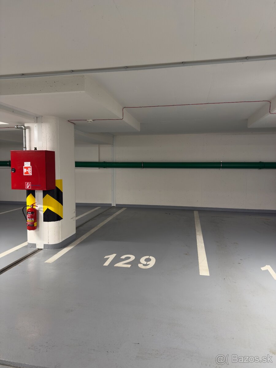 Prenajmem vnútorné parkovacie miesto v rezidencii Albelli