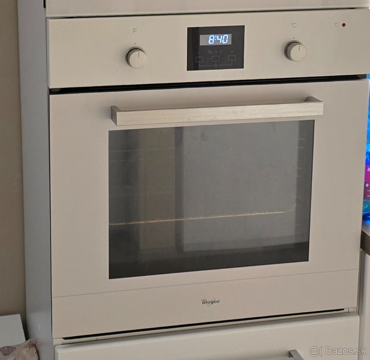 Vstavaná elektrická rúra Whirlpool AKP 461 WH