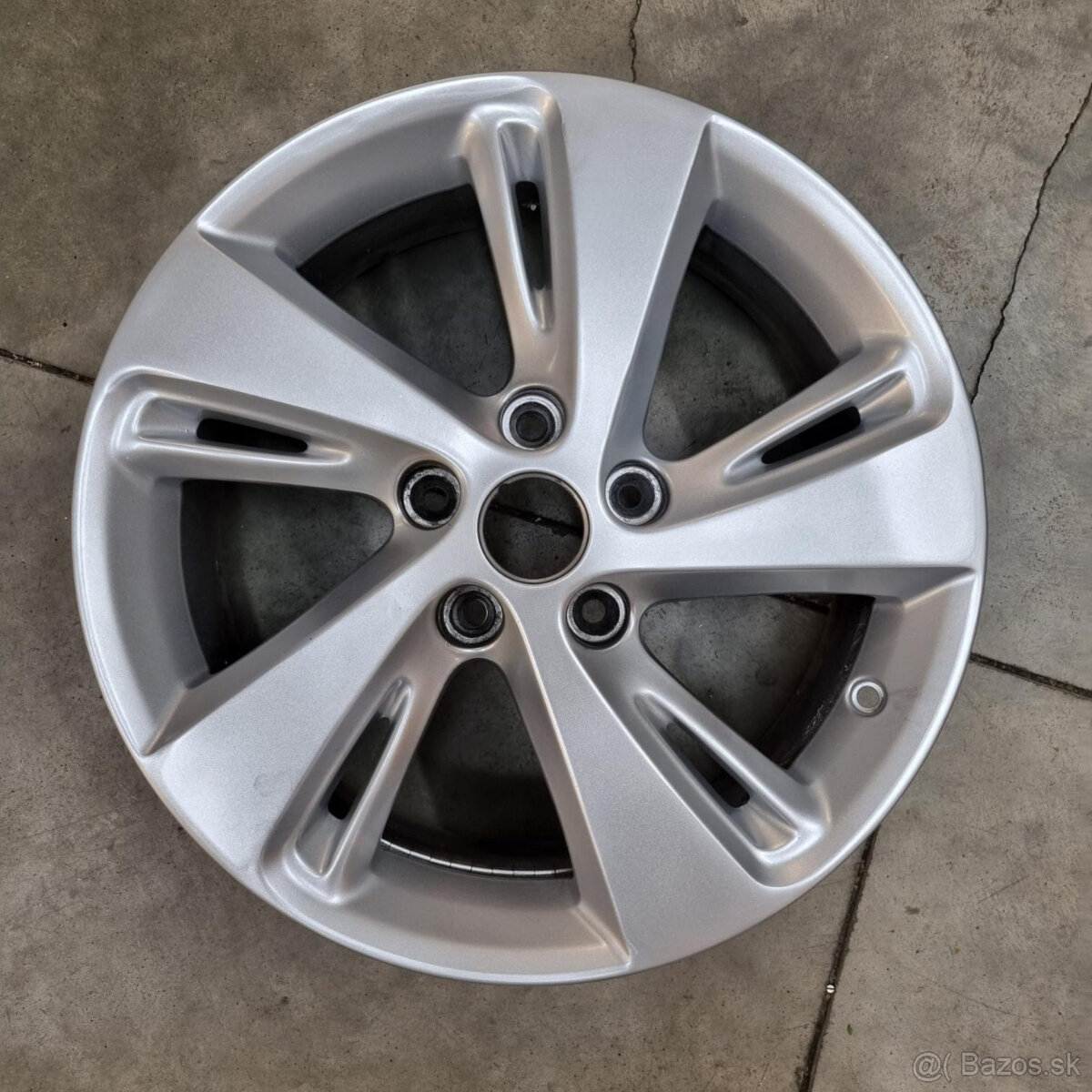 Renault disk 5x114,3 R17 7J ET49