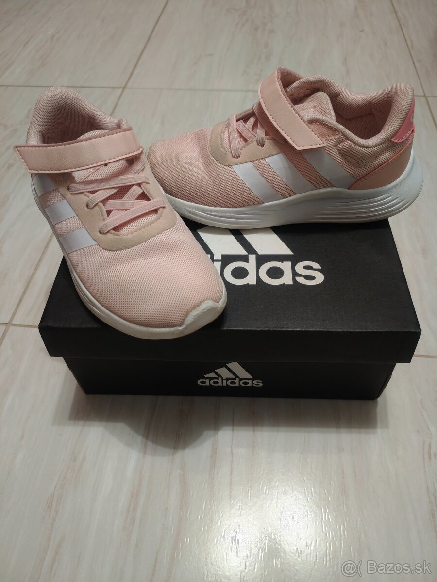 Dievčenská vychádzková obuv veľ.30