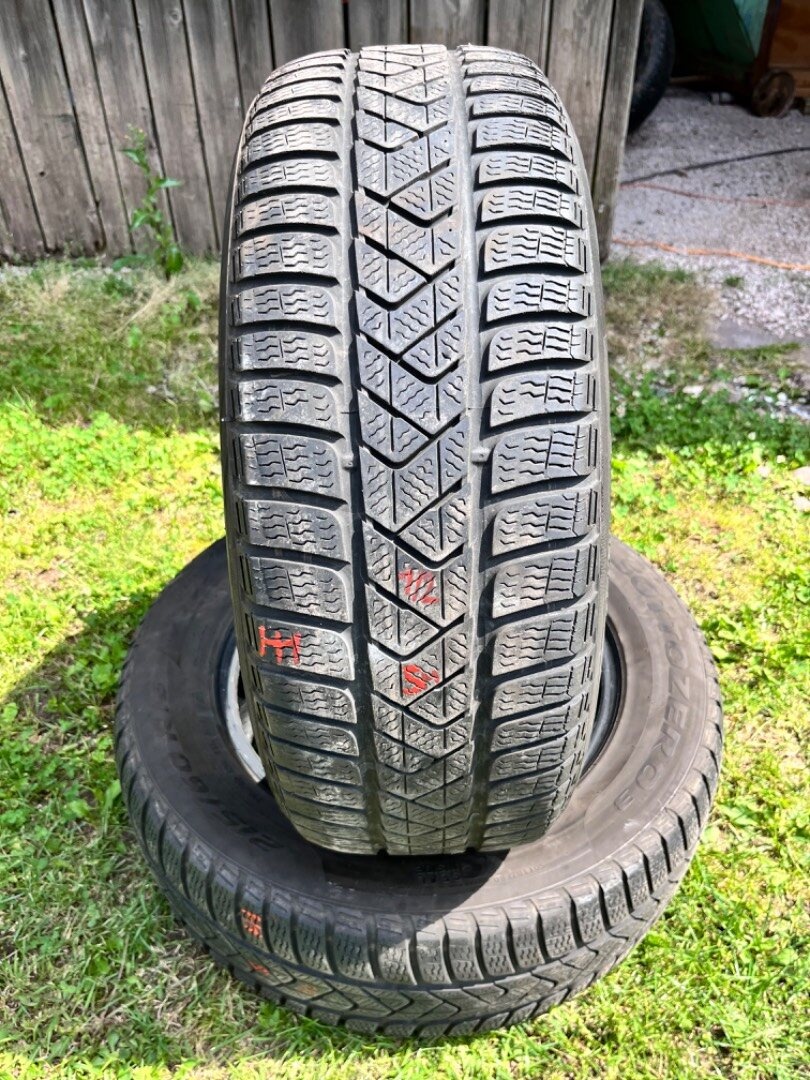 2ks. 215/60 R16 zimní pneu Pirelli - DOT 2019
