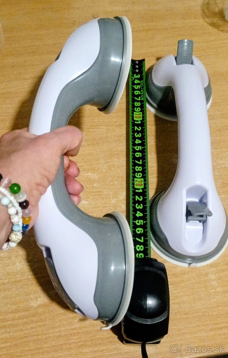 1 prisavkovy držiak na kachličky