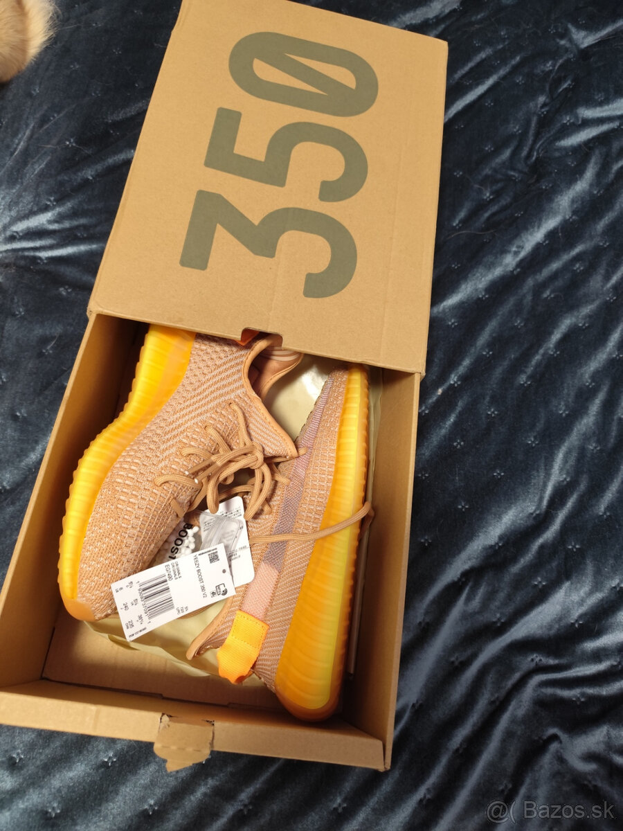 Predám Adidas Yeezy Boost 350 V2