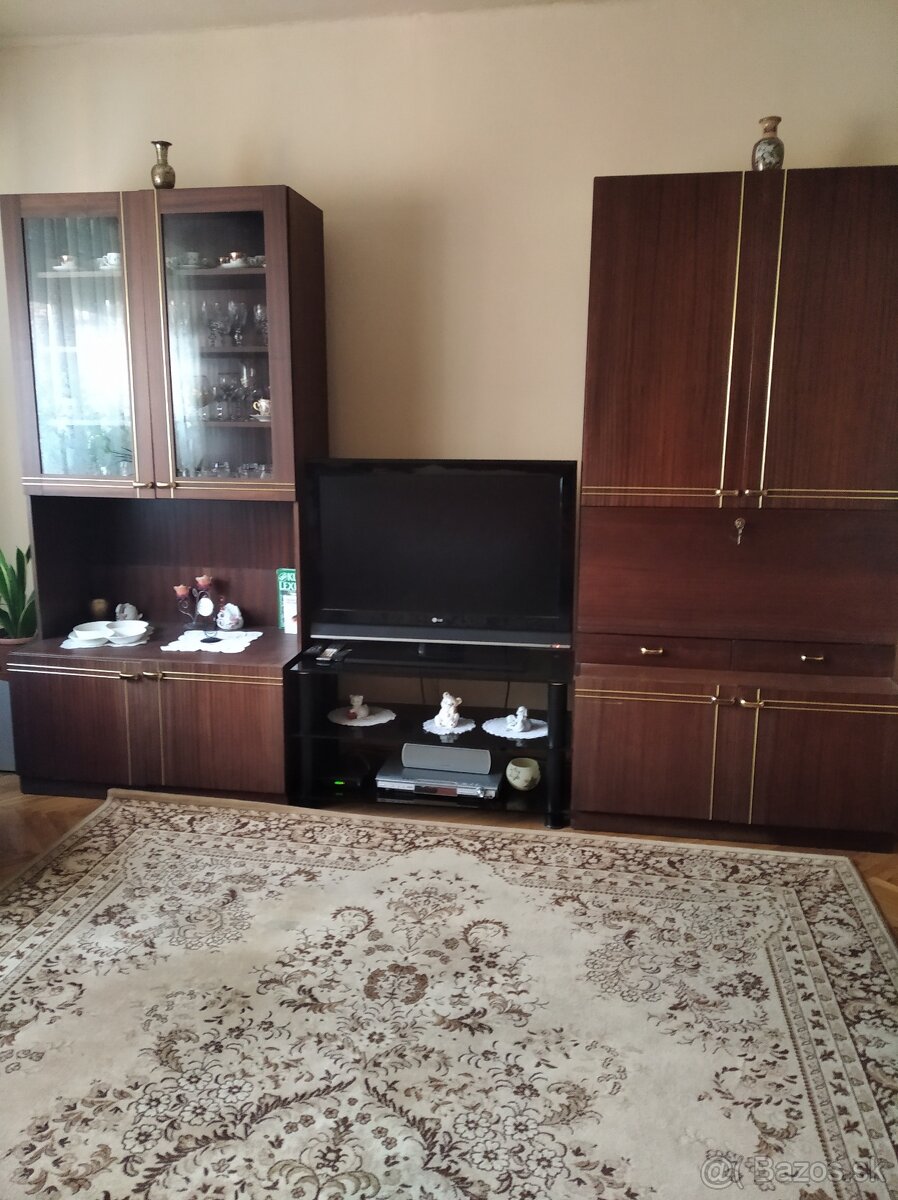 Nábytok do obývačky+tv stolík